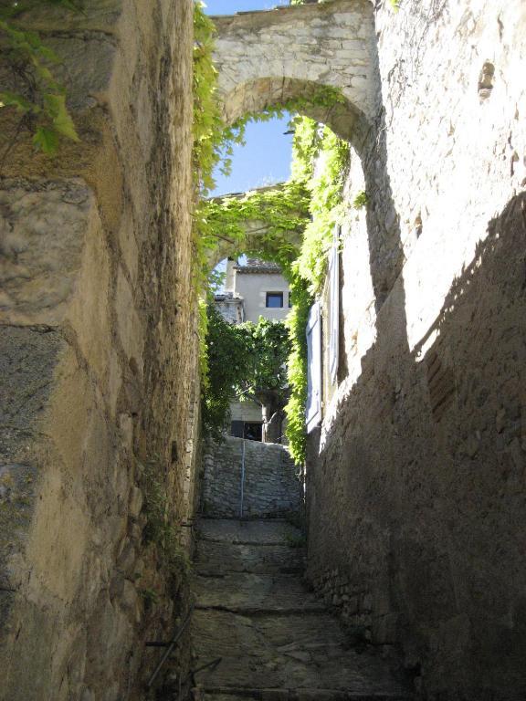 Maison D'Hotes De L'Eveche Vaison-la-Romaine Luaran gambar
